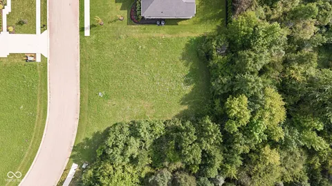 10470 Woodhall Lane