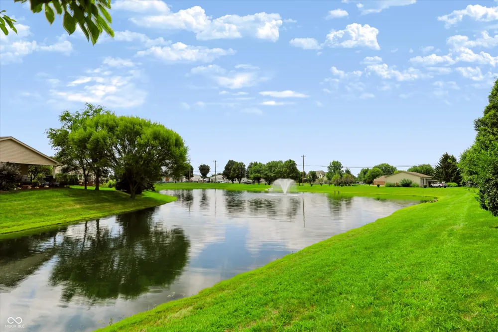 1068 Hilltop Commons Boulevard Whiteland, IN 46184