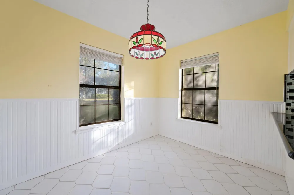 210 E Waring Street Dayton, TX 77535
