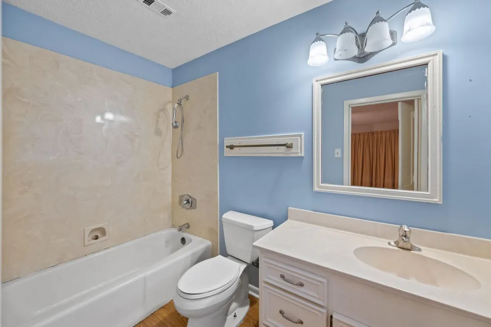 210 E Waring Street Dayton, TX 77535
