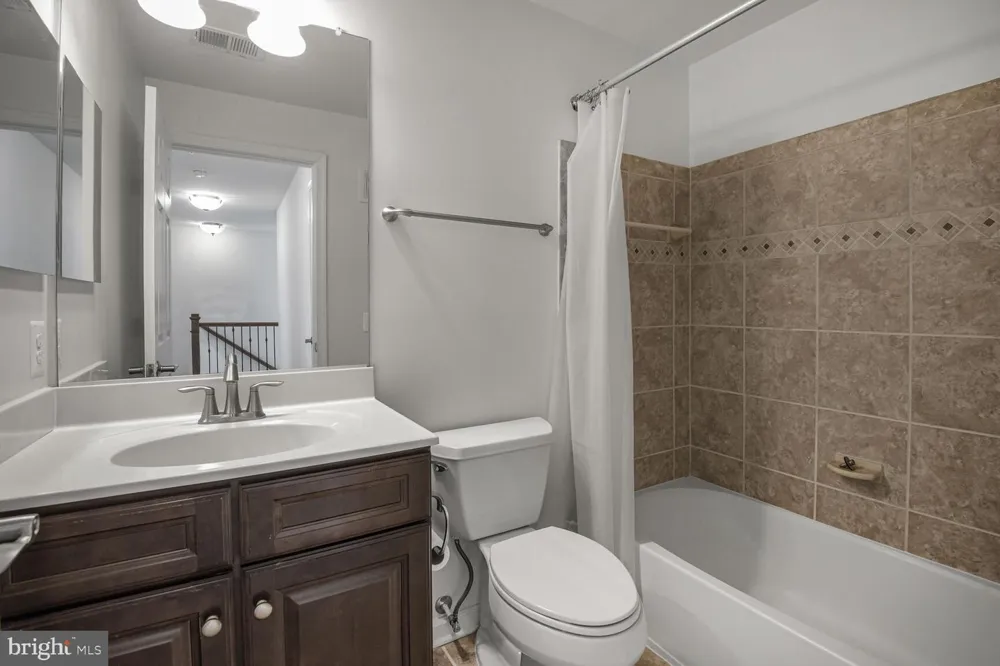 629 DIAMONDBACK DRIVE #16-A Gaithersburg, MD 20878