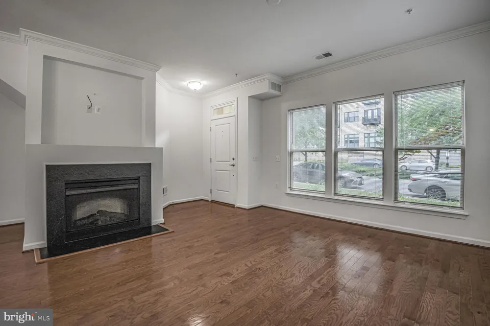 629 DIAMONDBACK DRIVE #16-A Gaithersburg, MD 20878