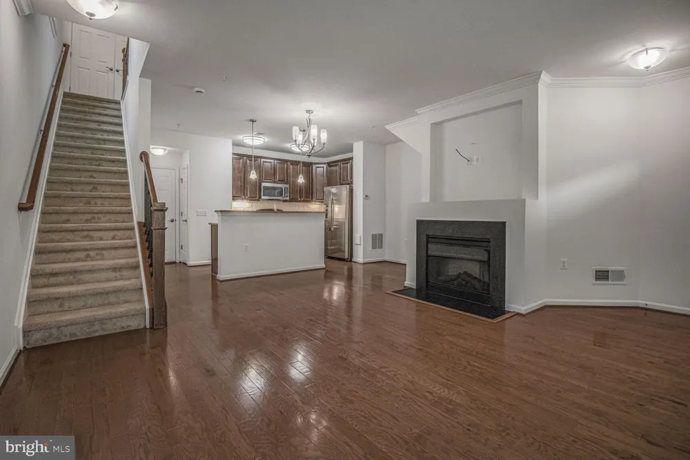 629 DIAMONDBACK DRIVE #16-A Gaithersburg, MD 20878