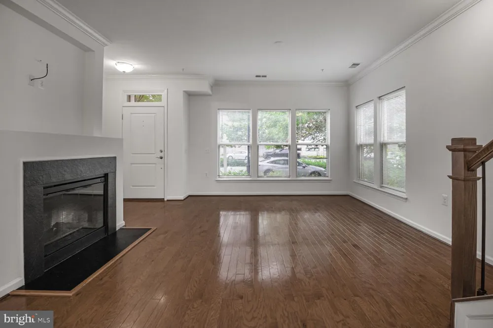 629 DIAMONDBACK DRIVE #16-A Gaithersburg, MD 20878