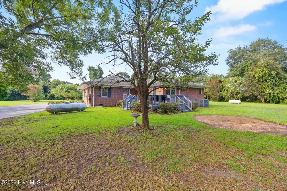 111 Maple Street Teachey, NC 28464