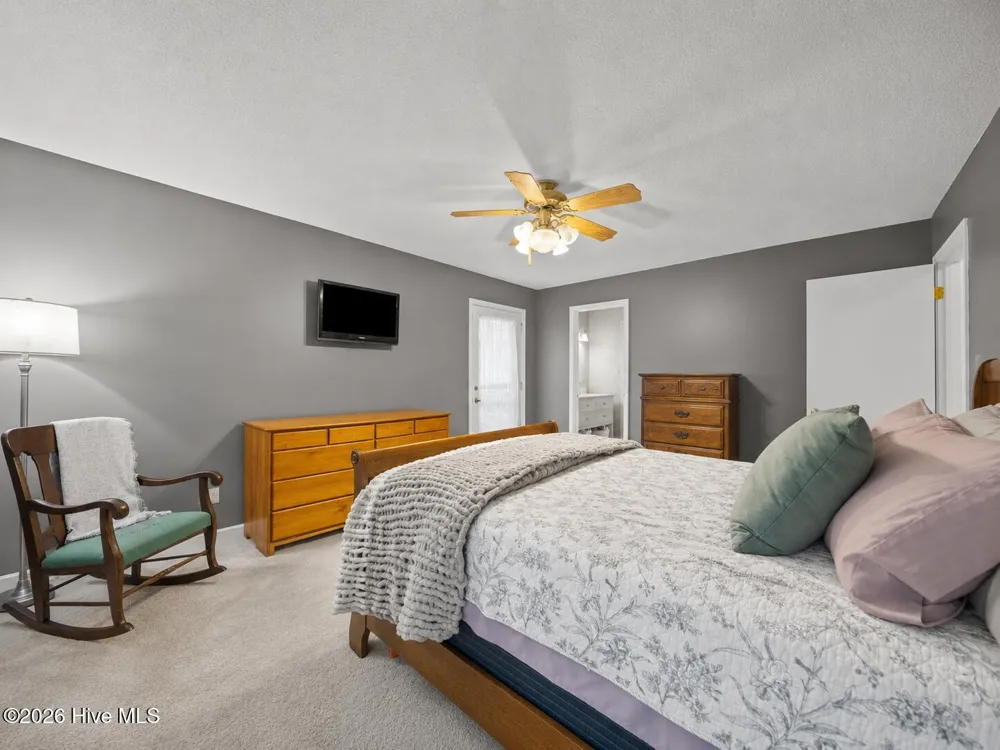 111 Maple Street Teachey, NC 28464