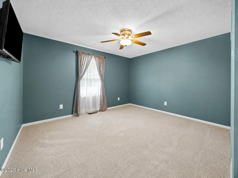 111 Maple Street Teachey, NC 28464