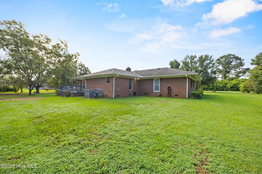 111 Maple Street Teachey, NC 28464