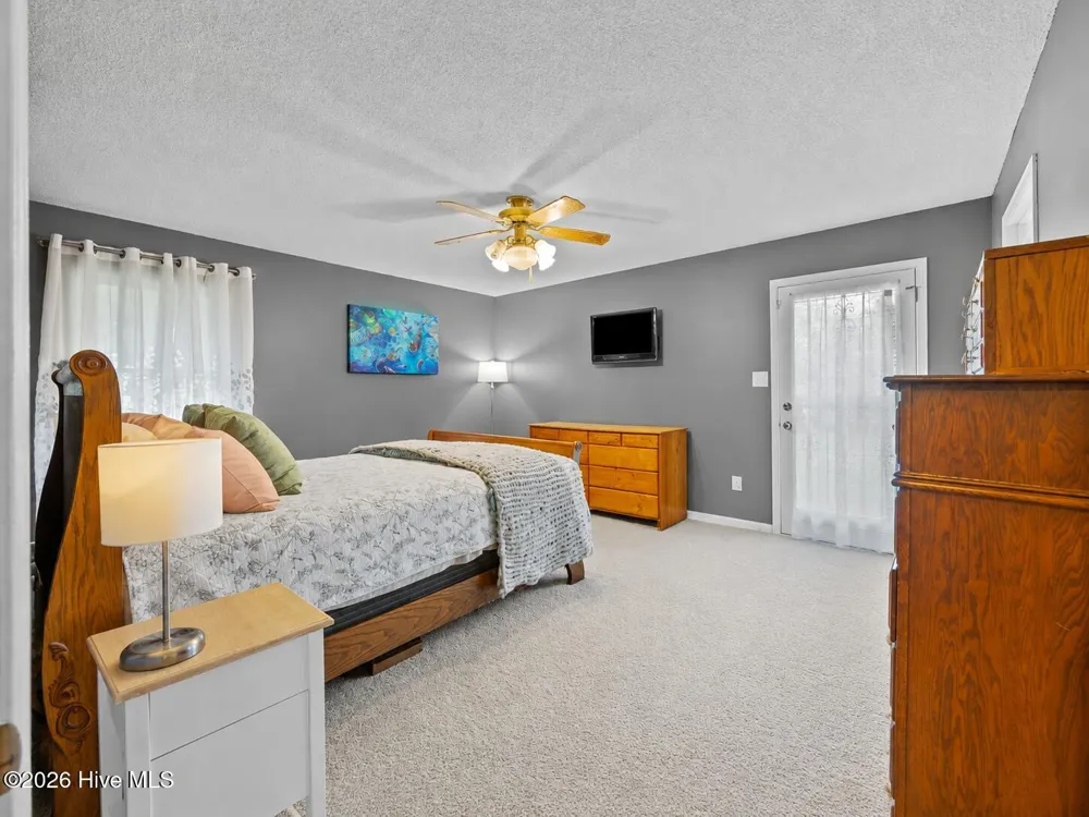 111 Maple Street Teachey, NC 28464