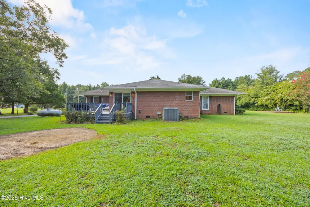 111 Maple Street Teachey, NC 28464