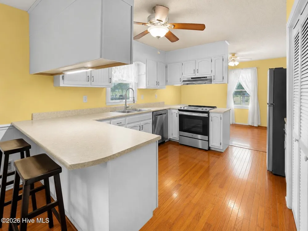 111 Maple Street Teachey, NC 28464