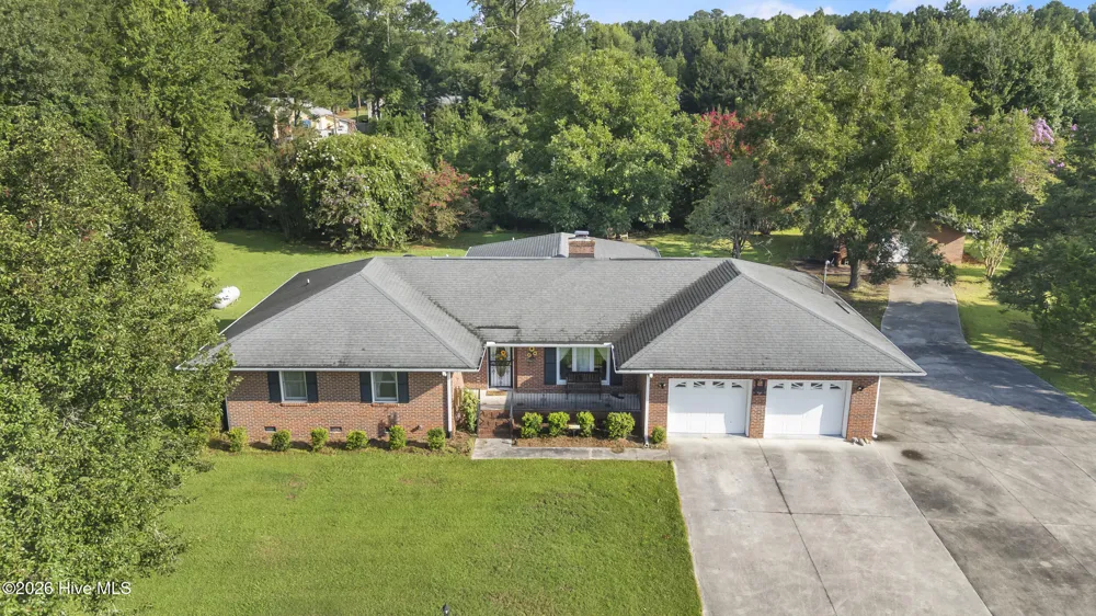 111 Maple Street Teachey, NC 28464