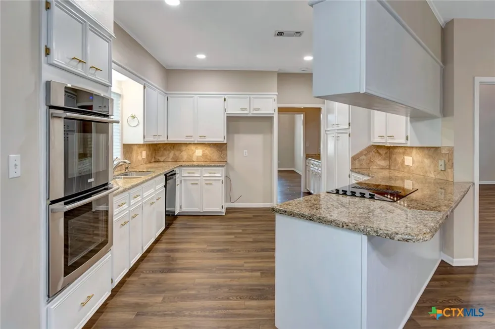 107 Tournament Drive Victoria, TX 77904