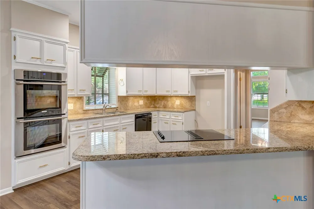 107 Tournament Drive Victoria, TX 77904