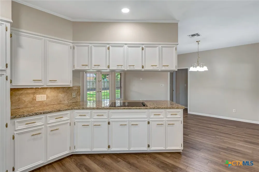 107 Tournament Drive Victoria, TX 77904