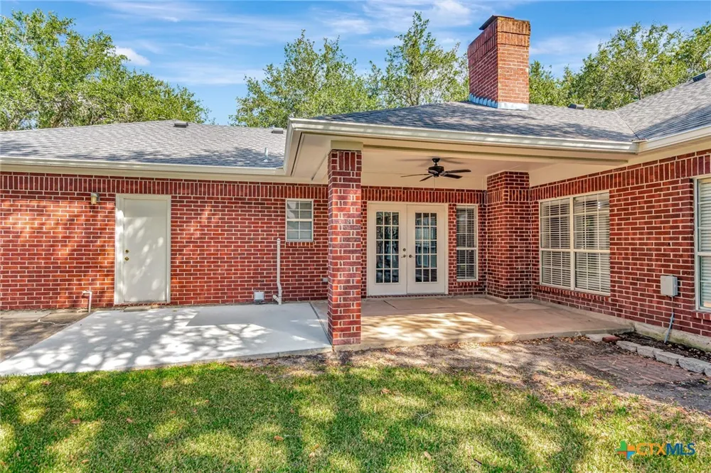 107 Tournament Drive Victoria, TX 77904