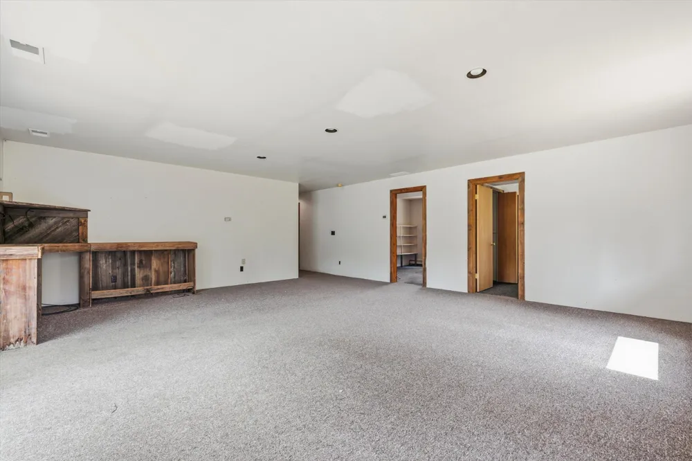 11144 Horton Road Holly, MI 48442