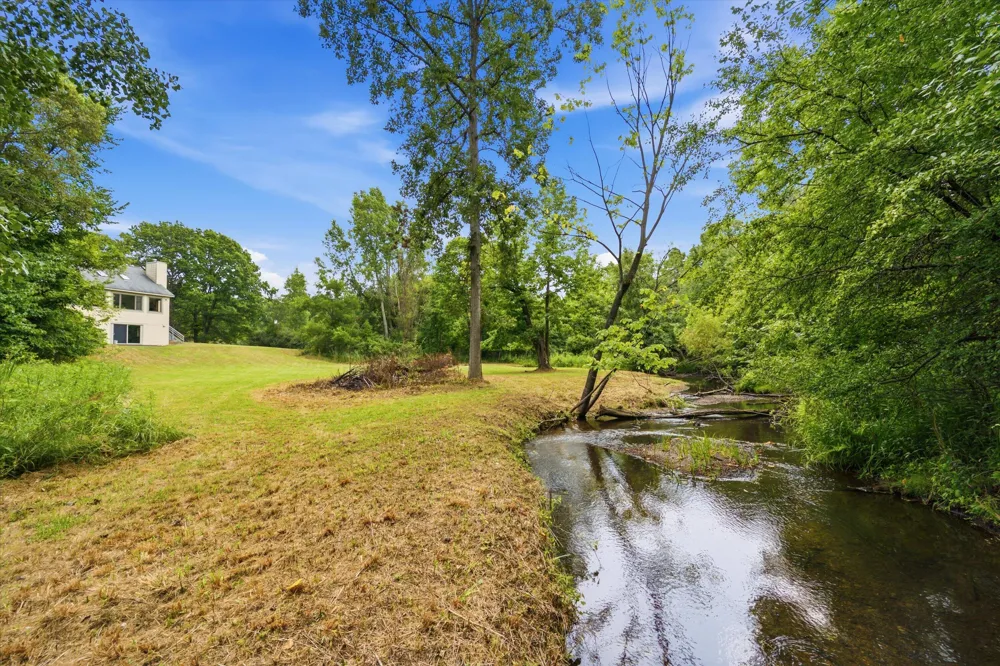 11144 Horton Road Holly, MI 48442