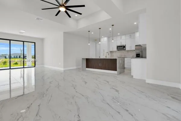 1413 NE 4Th Pl Cape Coral, FL 33909