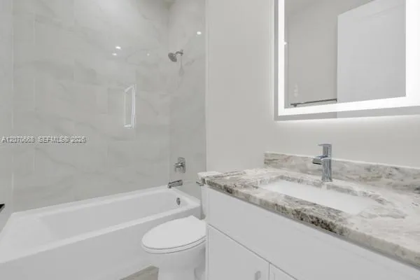 1413 NE 4Th Pl Cape Coral, FL 33909