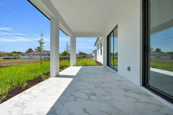 1413 NE 4Th Pl Cape Coral, FL 33909