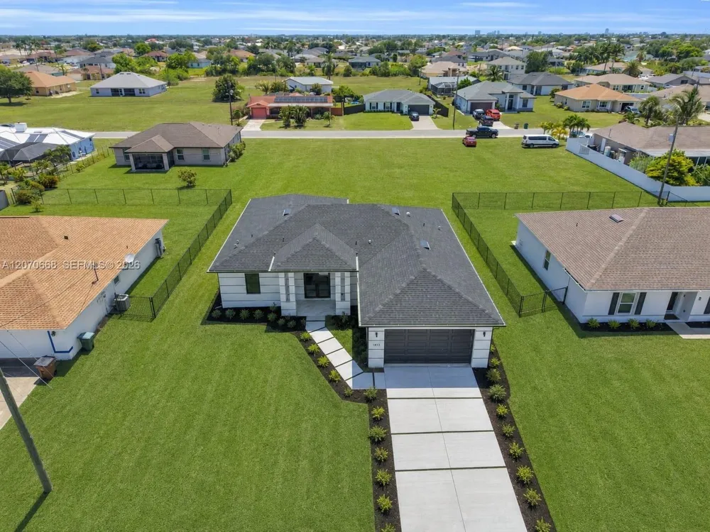 1413 NE 4Th Pl Cape Coral, FL 33909