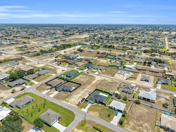 1413 NE 4Th Pl Cape Coral, FL 33909