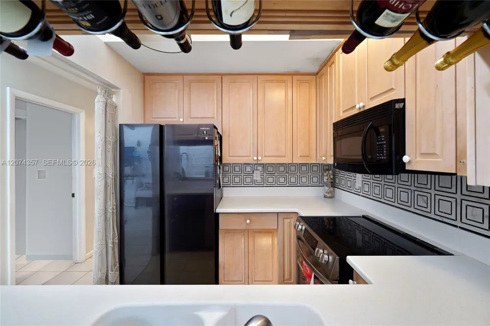 7762 SW 99th St Miami, FL 33156