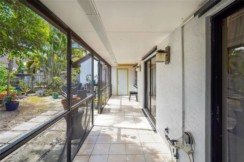 7762 SW 99th St Miami, FL 33156