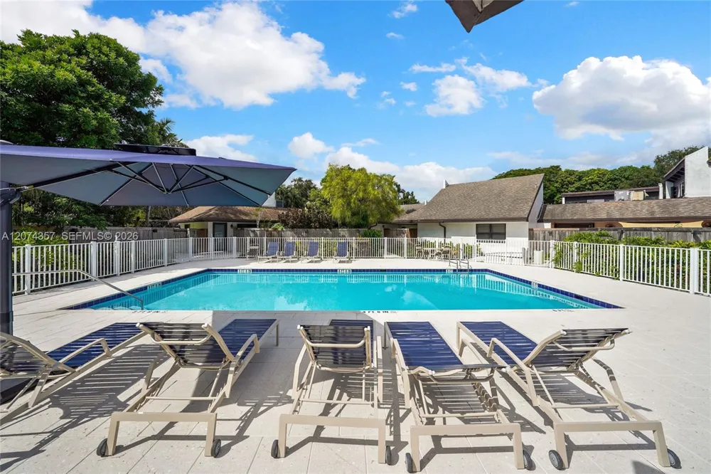 7762 SW 99th St Miami, FL 33156