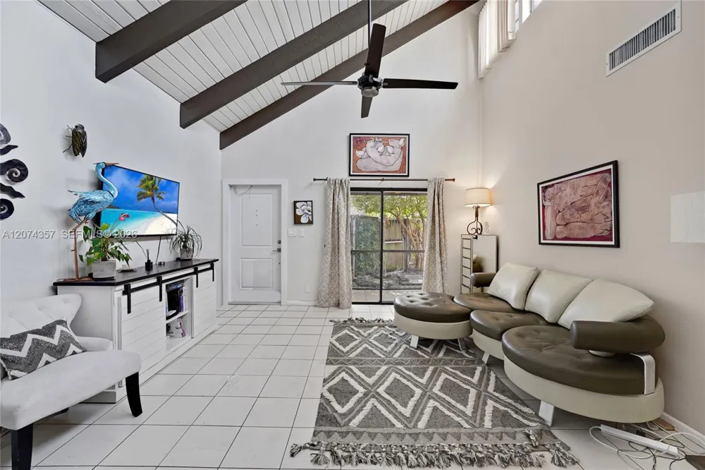 7762 SW 99th St Miami, FL 33156