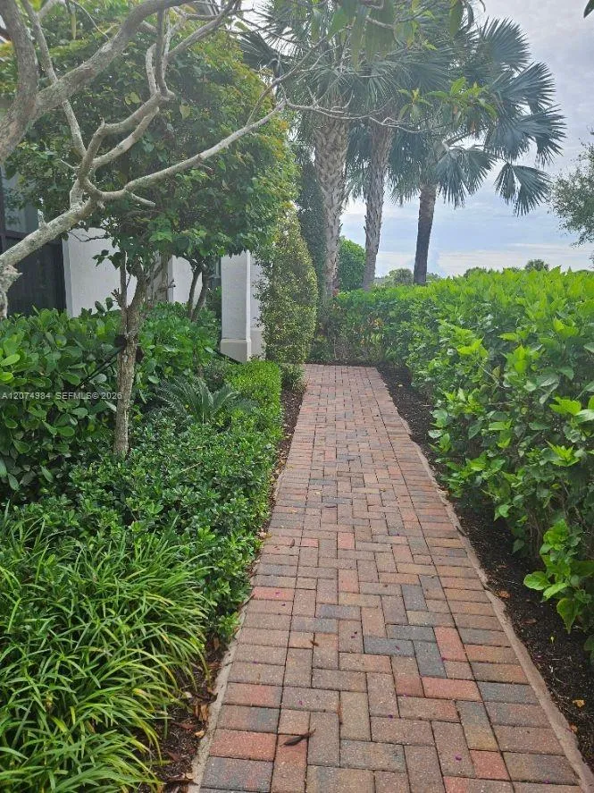 10226 Akenside Dr Boca Raton, FL 33428