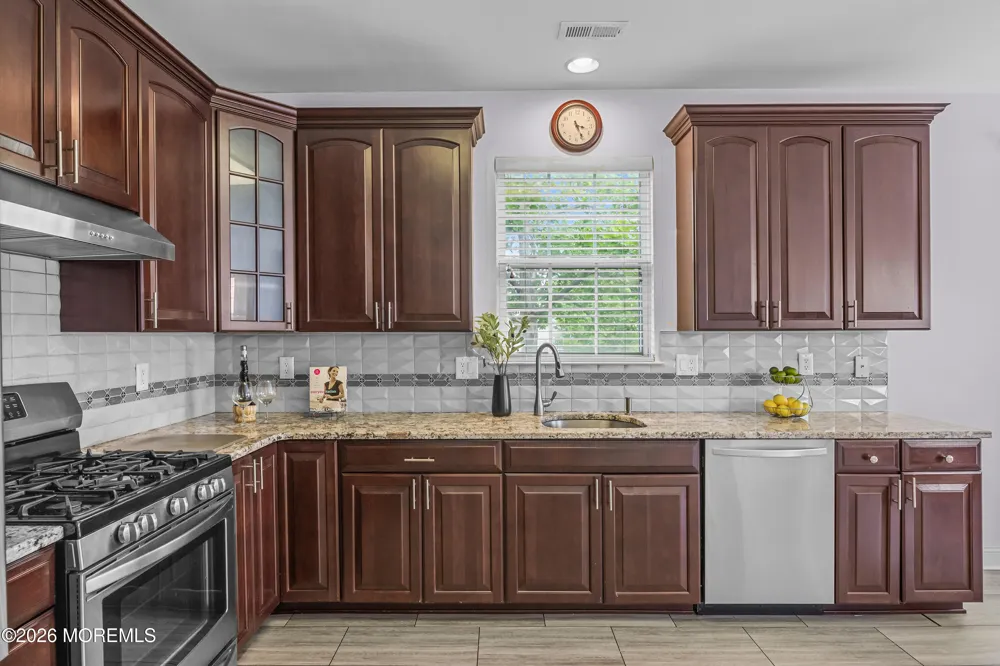 33 Hibiscus Drive Marlton, NJ 08053