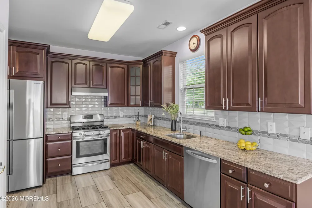 33 Hibiscus Drive Marlton, NJ 08053