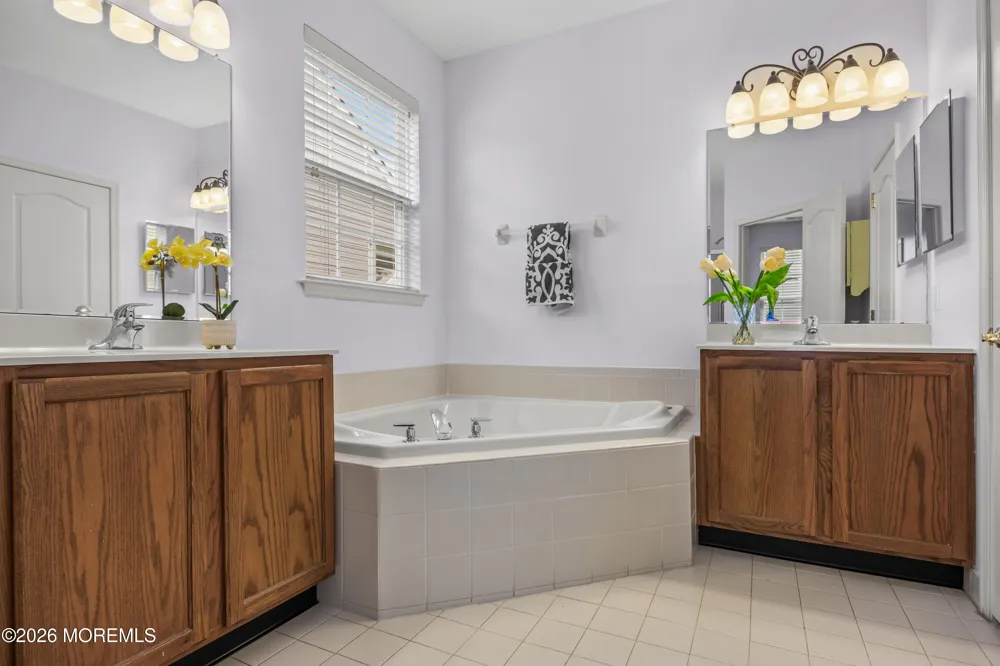 33 Hibiscus Drive Marlton, NJ 08053