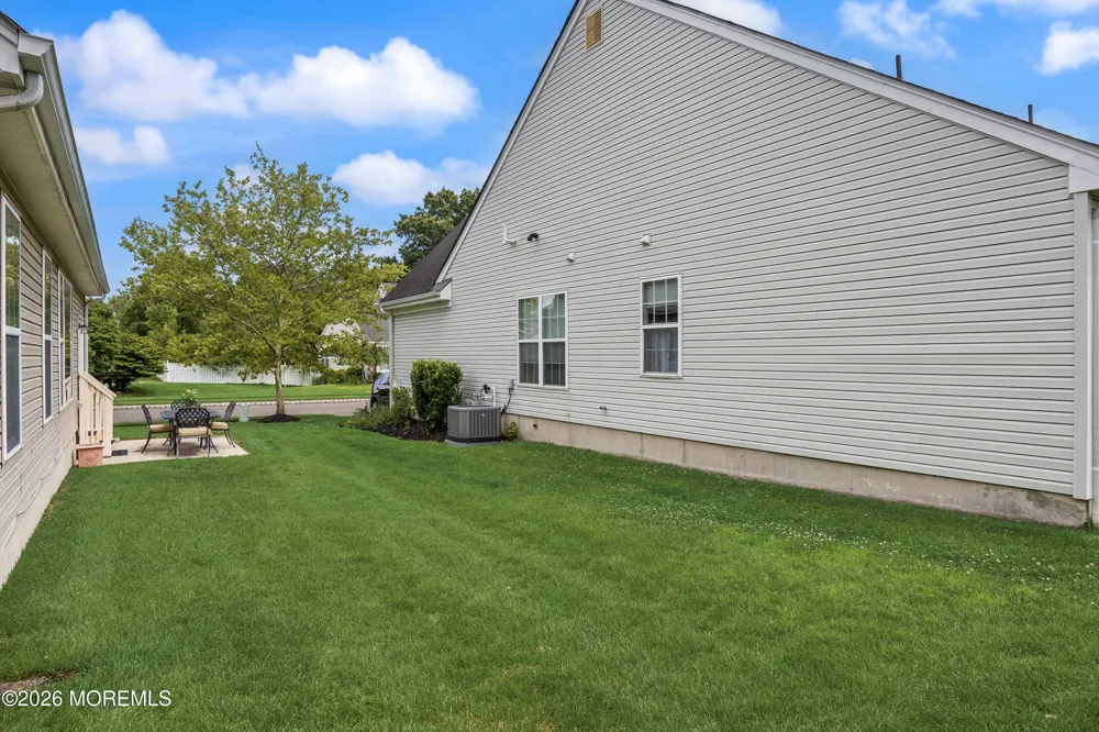 33 Hibiscus Drive Marlton, NJ 08053
