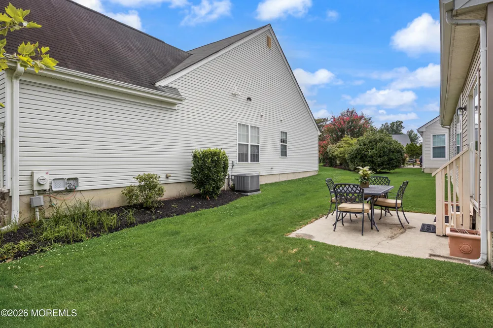 33 Hibiscus Drive Marlton, NJ 08053