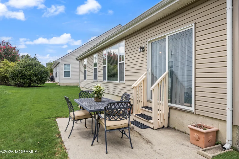 33 Hibiscus Drive Marlton, NJ 08053