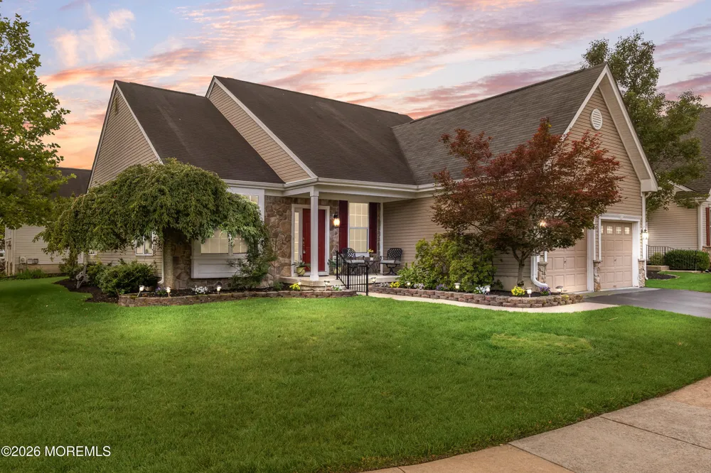 33 Hibiscus Drive Marlton, NJ 08053