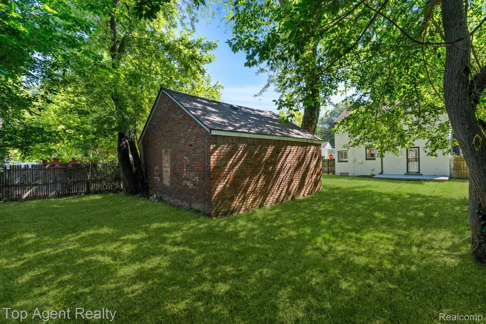 14257 Artesian Street Detroit City, MI 48223
