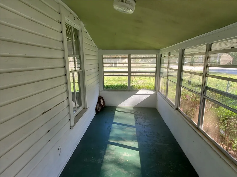 18670 NW 246TH STREET High Springs, FL 32643