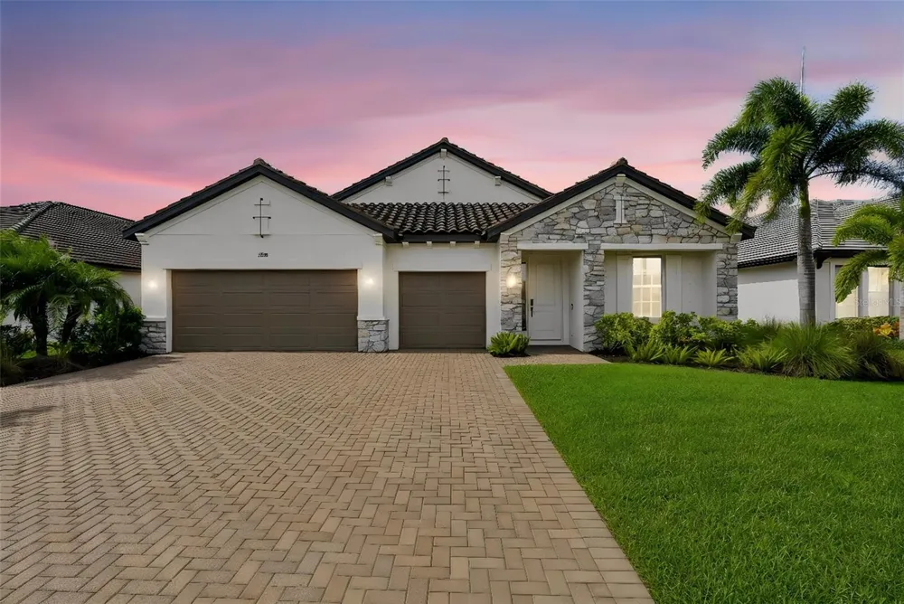 2128 WOODLEAF HAMMOCK COURT Bradenton, FL 34211
