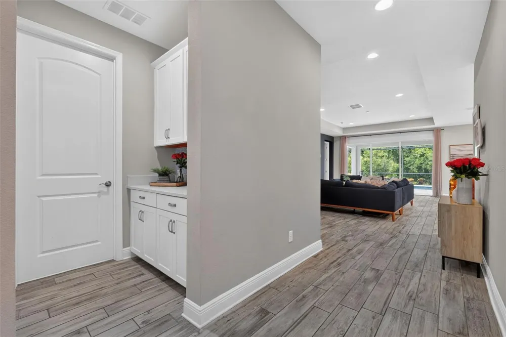 2128 WOODLEAF HAMMOCK COURT Bradenton, FL 34211