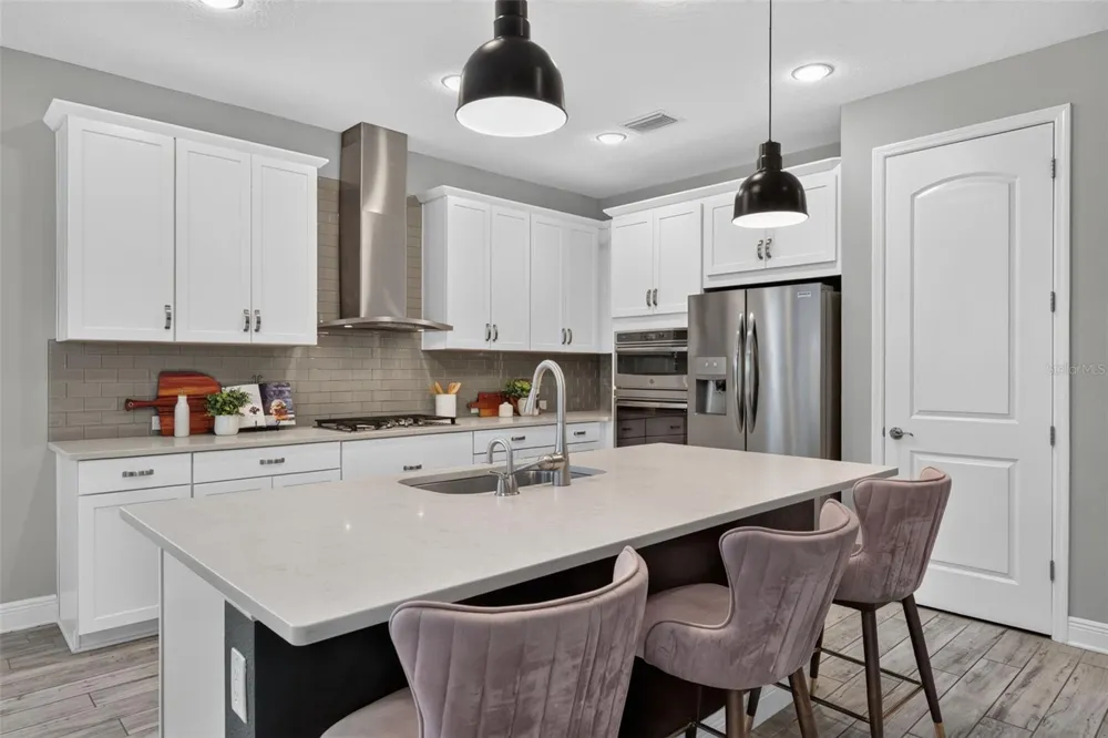 2128 WOODLEAF HAMMOCK COURT Bradenton, FL 34211