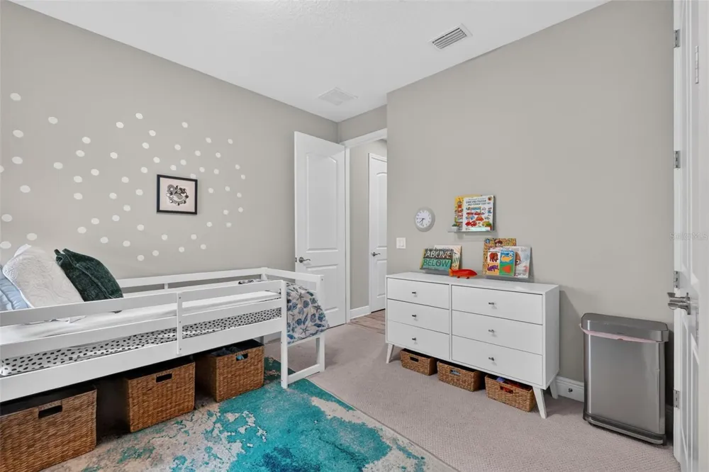 2128 WOODLEAF HAMMOCK COURT Bradenton, FL 34211