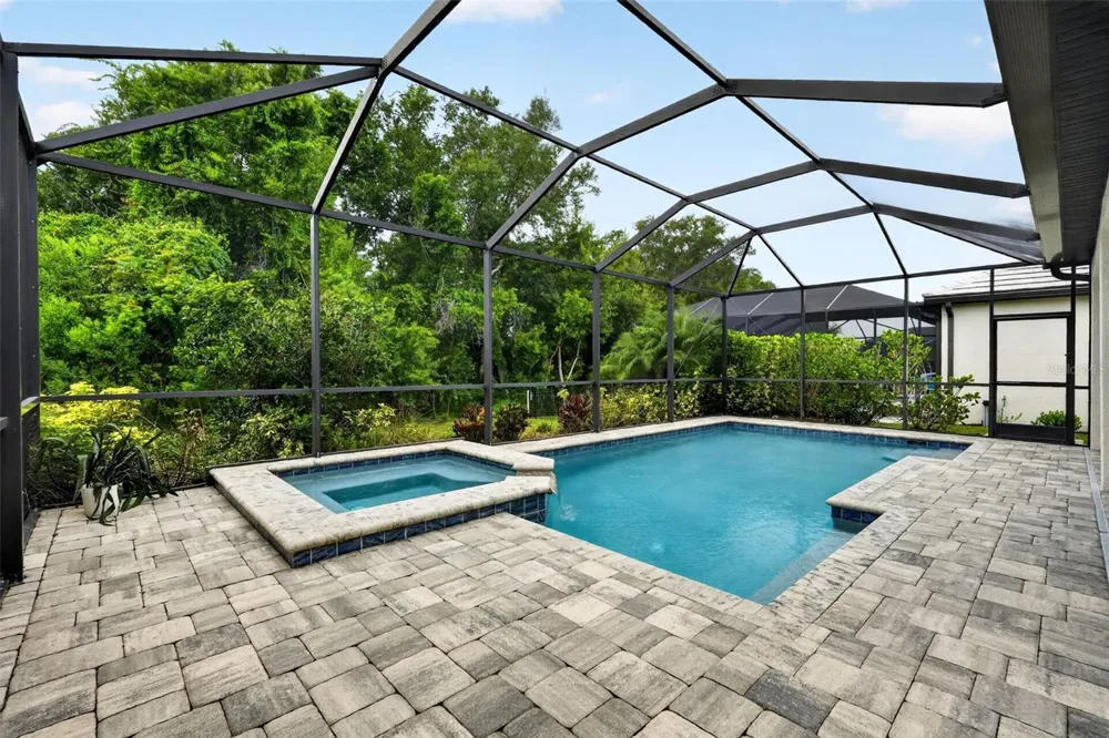 2128 WOODLEAF HAMMOCK COURT Bradenton, FL 34211