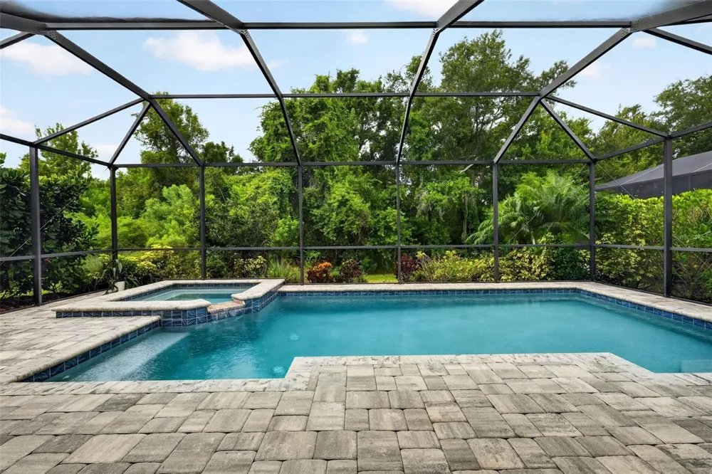 2128 WOODLEAF HAMMOCK COURT Bradenton, FL 34211