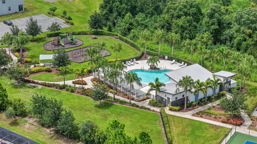 2128 WOODLEAF HAMMOCK COURT Bradenton, FL 34211