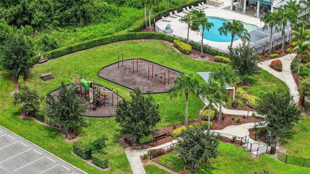 2128 WOODLEAF HAMMOCK COURT Bradenton, FL 34211