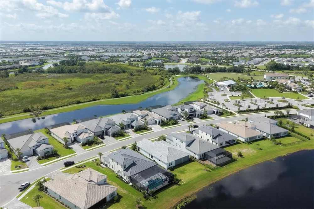 17122 RANCHSIDE PLACE Bradenton, FL 34211